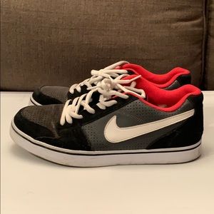 Men’s Nike SB shoes size 10.5